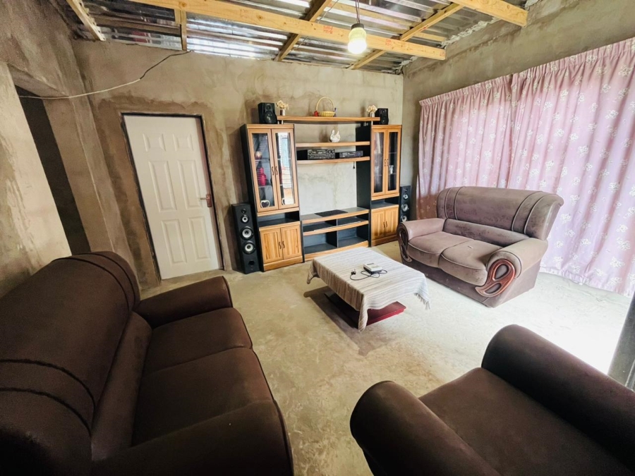 2 Bedroom Property for Sale in Caleb Motsoabi Free State